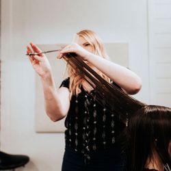Molly Rae Hair Designs - Detailed layering