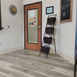 Monarch Dental & Orthodontics - Magazine rack.