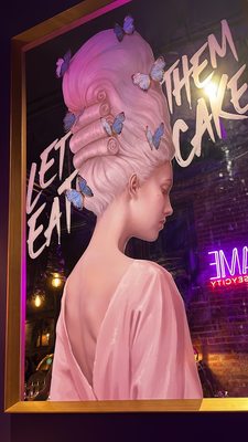Madame by null