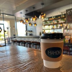 Mamón - November 26, 2022: Small Business Saturday