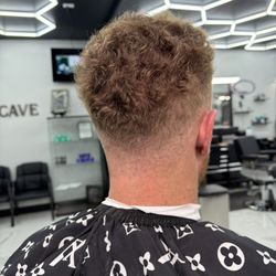 Mane Cave Barbershop - Low fade