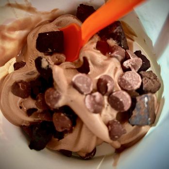 Orange Leaf Frozen Yogurt - Creat your own - Chocolate with brownie bits and chocolate chips - Ice Cream & Frozen Yogurt Near Me - Omaha, Nebraska Orange Leaf Frozen Yogurt - Creat your own - Chocolate with brownie bits and chocolate chips - Ice Cream & Frozen Yogurt Near Me - Omaha, Nebraska