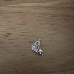 Molcajete Mexican Restaurant - Piece of foil I found in my chicken