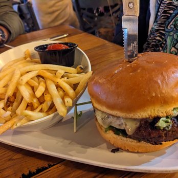 Skyline Kitchen & Vine - Burger with fries - New American Near Me - Reno, Nevada Skyline Kitchen & Vine - Burger with fries - New American Near Me - Reno, Nevada