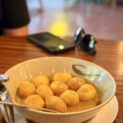 Alice’s Kitchen - Fish ball with curry