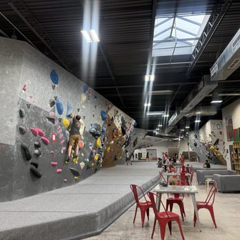 Bloc Garten - Interior - Climbing Near Me - Columbus, Ohio