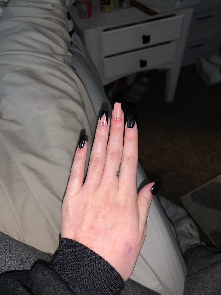 GALLERY NAILS 16 Photos & 28 Reviews Nail Salons 313 N Dean Ave