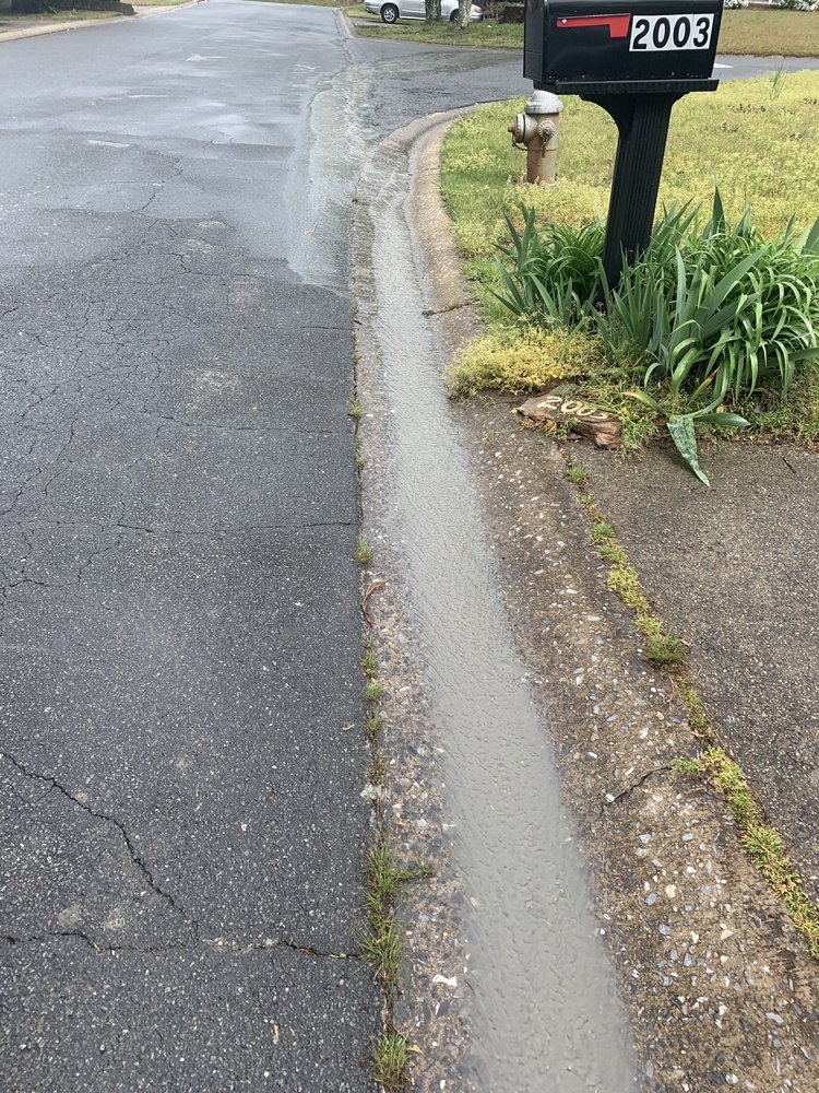 SQUEAKY CLEAN Updated September 2024 11 Photos & 20 Reviews 202 E