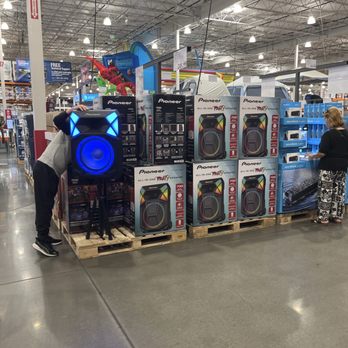 Costco Wholesale - Wholesale Stores Near Me - Montclair, California