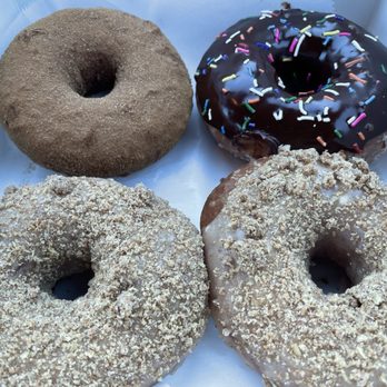 Dulce  Dough Bakery - Bakeries Near Me - St. Simons Island, Georgia