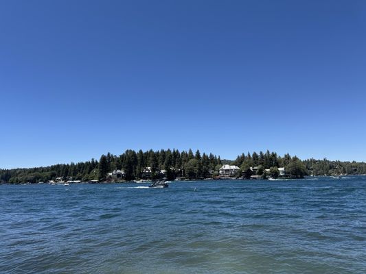 Arrowhead Queen Tour Boat by null