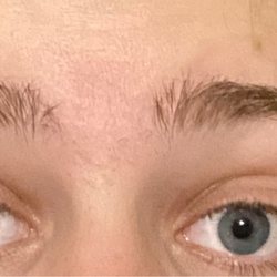 A Lys Facials - My eyebrow NEVER tilted downward before like this, I feel so so so upset and it's going to take a long time to grow out.