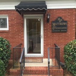 Matthews & Associates