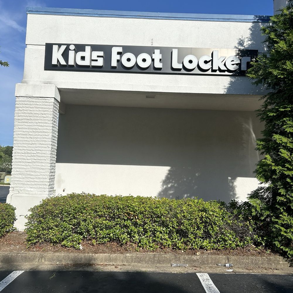 Footlocker - Shoe Stores Near Me - Fayetteville, Georgia Footlocker - Shoe Stores Near Me - Fayetteville, Georgia