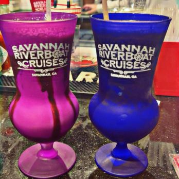 Savannah Riverboat Cruises - Drinks in glasses - Tours Near Me - Savannah, Georgia