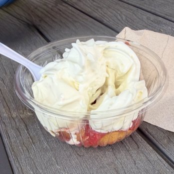 Whit's Frozen Custard - Strawberry shortcake - Ice Cream & Frozen Yogurt Near Me - Lebanon, Ohio Whit's Frozen Custard - Strawberry shortcake - Ice Cream & Frozen Yogurt Near Me - Lebanon, Ohio