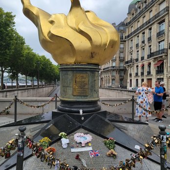 Flamme de la Liberté - Landmarks & Historical Buildings Near Me - Paris, 75 Flamme de la Liberté - Landmarks & Historical Buildings Near Me - Paris, 75