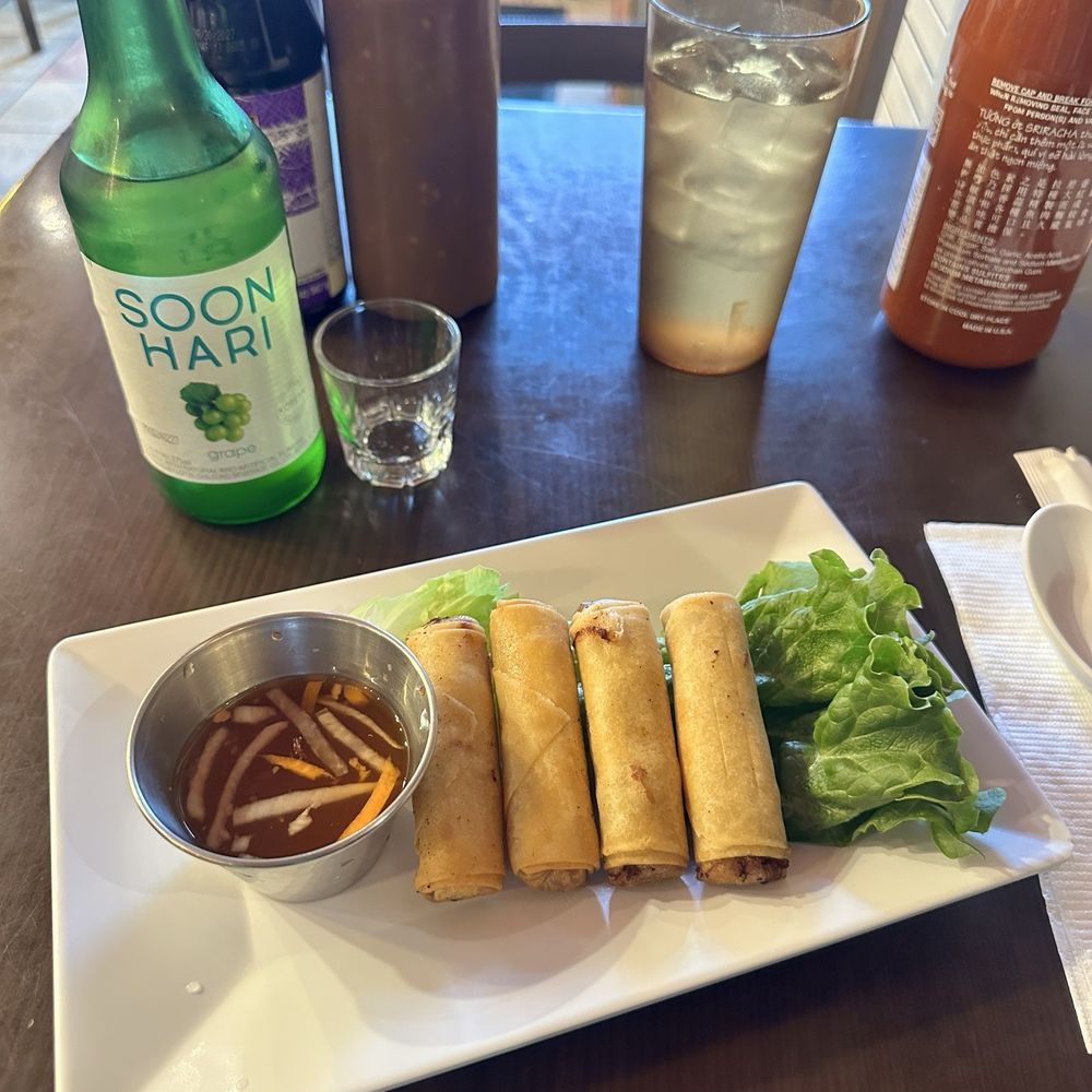 Pho Che - 1. Spring Roll & Soju - Vietnamese Near Me - Flushing, New York Pho Che - 1. Spring Roll & Soju - Vietnamese Near Me - Flushing, New York