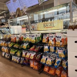 Orange County Bagel Bakery - Chip selection and deli options