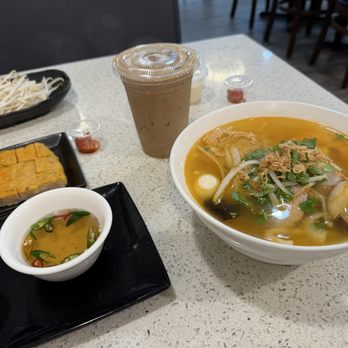 Hue Kitchen - Noodles Near Me - Santa Ana, California Hue Kitchen - Noodles Near Me - Santa Ana, California