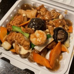 Golden Wok Bistro