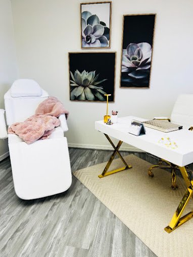 Tanisha Hutchins QHHT - grief counselor in Fort Myers, FL