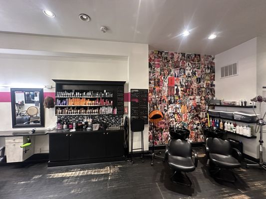 Liquid Hair Salon by null