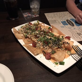 Yard House - Ahi Tuna Nachos - Bars Near Me - San Antonio, Texas