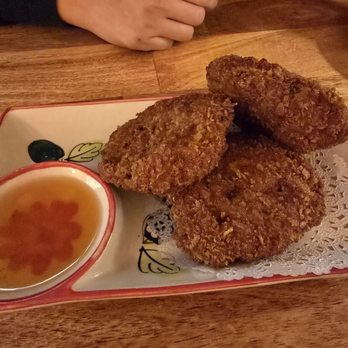 Fighting Fish Thai Cuisine - Thai Near Me - Everett, Massachusetts