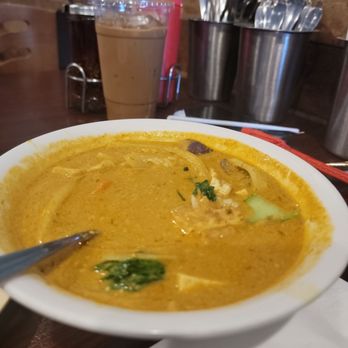 Vietnamese Noodle House - Veggie curry with tofu - Vietnamese Near Me - North Syracuse, New York Vietnamese Noodle House - Veggie curry with tofu - Vietnamese Near Me - North Syracuse, New York