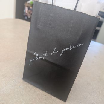 Piel Studio - Gift bag - Skin Care Near Me Piel Studio - Gift bag - Skin Care Near Me