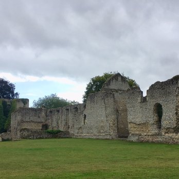 Bishop’s Waltham Palace - West range and south west tower - Bishop's Waltham Palace - Landmarks & Historical Buildings Near Me