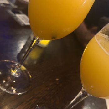 MAX's Wine Dive - Mimosas - Wine Bars Near Me - Houston, Texas MAX's Wine Dive - Mimosas - Wine Bars Near Me - Houston, Texas