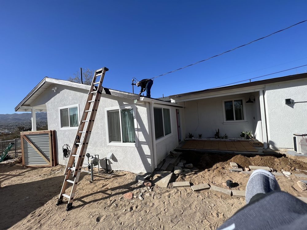 Slide of Elite Roofing