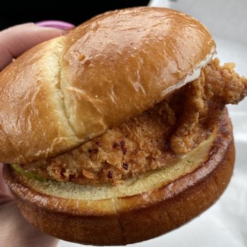 Slim Chickens - Chicken sandwich - Southern Near Me - Murfreesboro, Tennessee