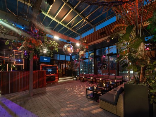The DL | Best Rooftop Lounge NYC by null