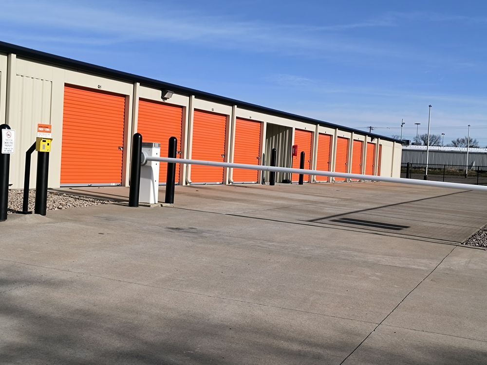 Mini Mall Storage Cross Lanes Wv MINI MALL STORAGE - Updated June 2025 - 13 Photos - 2351 Garfield Ave