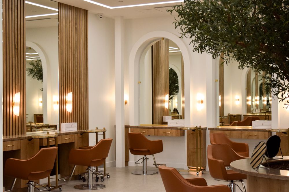 Contour Salon & Medspa Logo