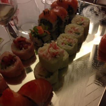 Attico sul Mare - Very good sushi if u stop in San Benedetto del Tronto! Cosy and chic ambience for a sensorial experience made in Italy! - Italian Near Me - Grottammare, AP