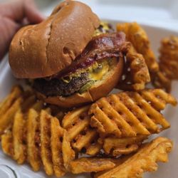 Bacon cheeseburger