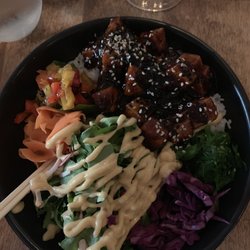 Le Côte - This is a poke style bowl with tofu, edamame, rice, a sriracha mayo and more deliciousness! Delicious!