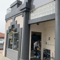 Paula Radke Art Glass - Art deco facade