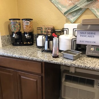 Rodeway Inn - Hotels Near Me - Chico, California