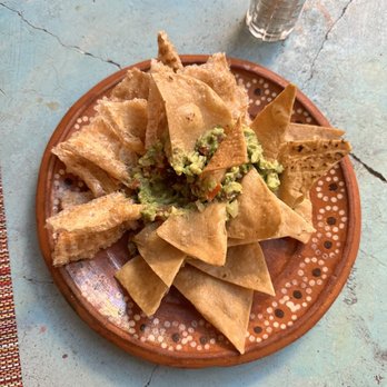 Bugambilia - Guacamole con chicharon - Mexican Near Me - San Miguel de Allende, GUA Bugambilia - Guacamole con chicharon - Mexican Near Me - San Miguel de Allende, GUA