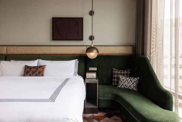 The Tess, Autograph Collection by null