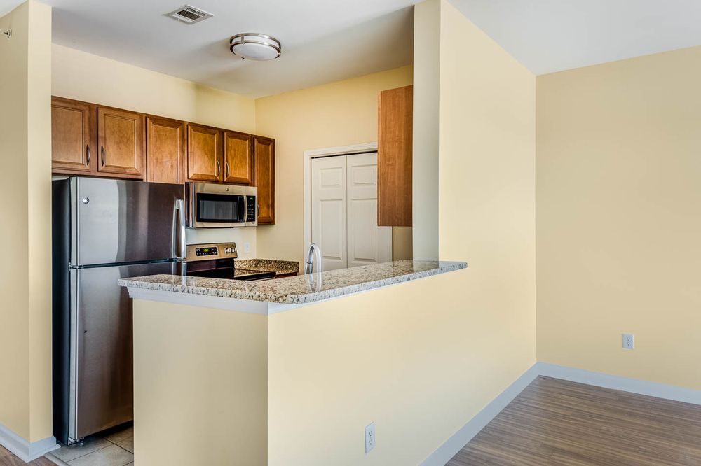 RESIDENCES AT HIGHLAND GLEN Updated October 2024 21 Photos 4100