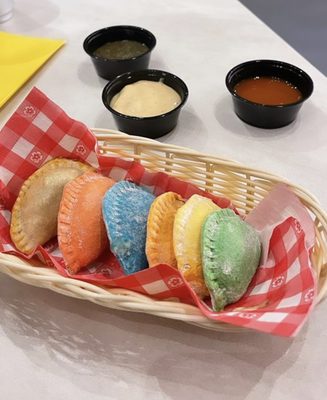 Lunas de Buenos Aires Argentine Street Food by null