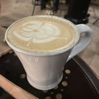 Urth Caffé-Pasadena - Divine Spice Chai Latté - Cafes Near Me - Pasadena, California Urth Caffé-Pasadena - Divine Spice Chai Latté - Cafes Near Me - Pasadena, California