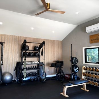 Train With Kiara - Studio - Trainers Near Me - Thousand Oaks, California