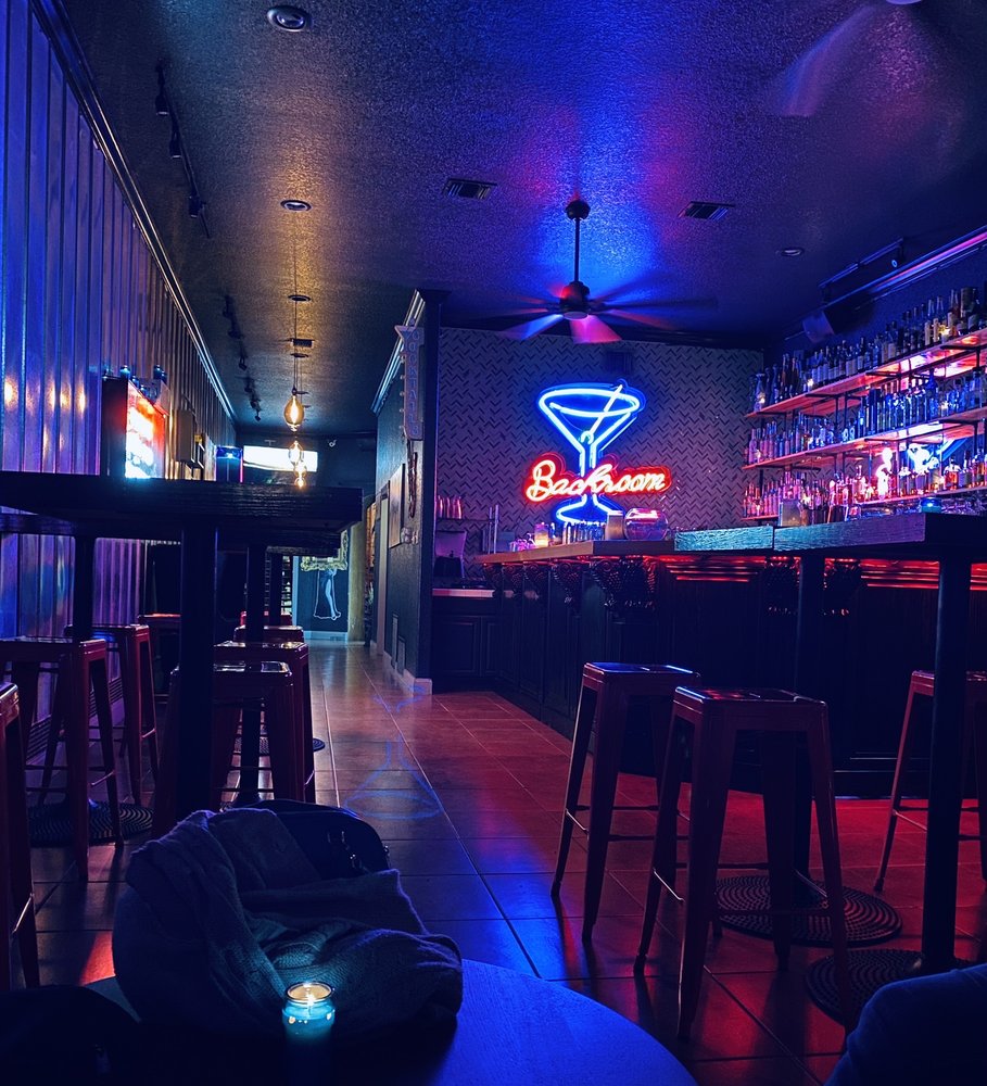 BACKROOM BAR AT TPC Updated September 2024 152 Photos & 29 Reviews 727 S Alamo, San